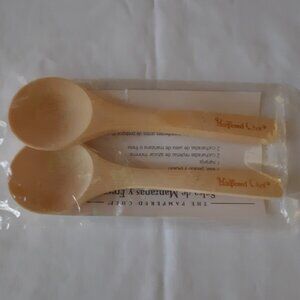 The Pampered Chef Small Bamboo Spoon Set/2 - still sealed in original packaging